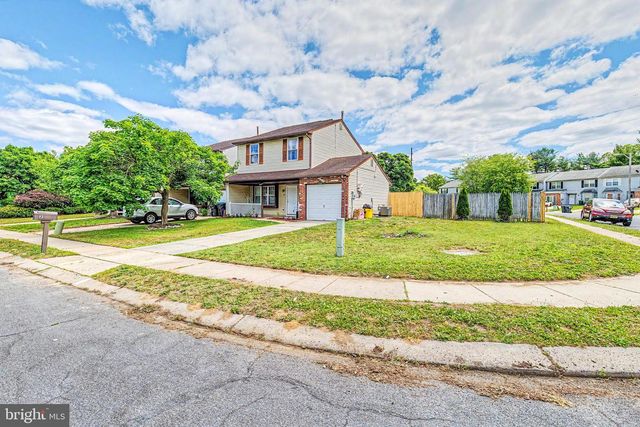2 HATHAWAY DR, Sicklerville, NJ 08081