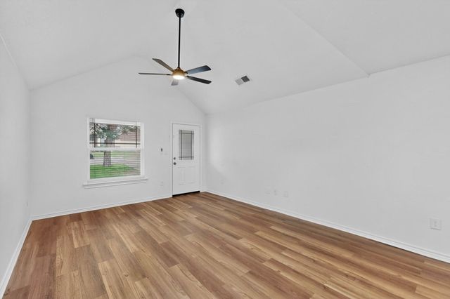 1306 Oak Street, Mckinney, TX 75069