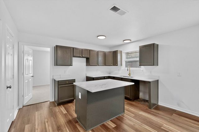 1306 Oak Street, Mckinney, TX 75069