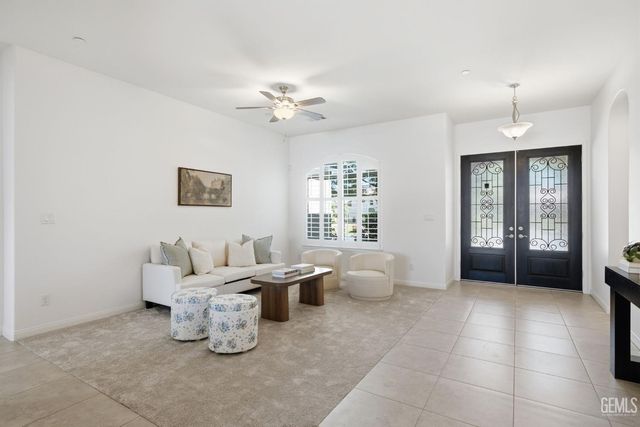 12623 Stillbrook Drive, Bakersfield, CA 93311