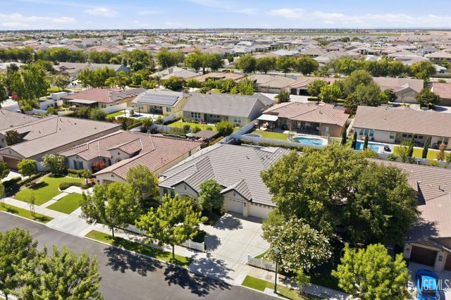 12623 Stillbrook Drive, Bakersfield, CA 93311