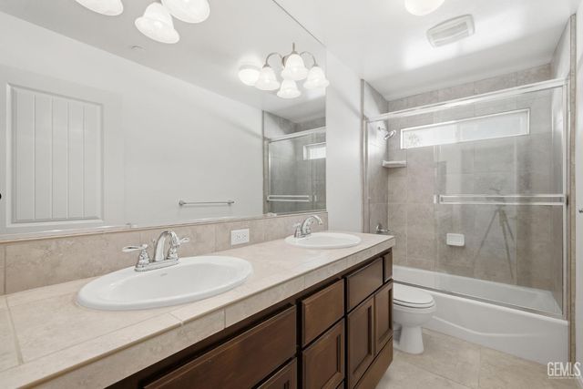 12623 Stillbrook Drive, Bakersfield, CA 93311