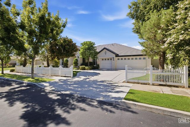 12623 Stillbrook Drive, Bakersfield, CA 93311