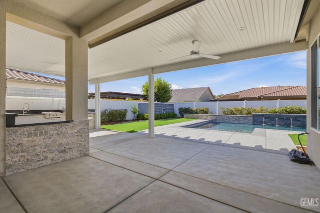 12623 Stillbrook Drive, Bakersfield, CA 93311