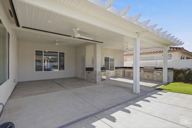 12623 Stillbrook Drive, Bakersfield, CA 93311