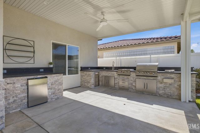 12623 Stillbrook Drive, Bakersfield, CA 93311