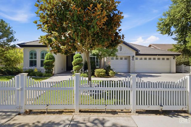 12623 Stillbrook Drive, Bakersfield, CA 93311