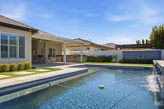 12623 Stillbrook Drive, Bakersfield, CA 93311