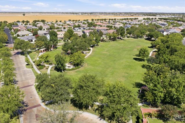 12623 Stillbrook Drive, Bakersfield, CA 93311