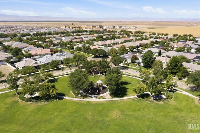 12623 Stillbrook Drive, Bakersfield, CA 93311