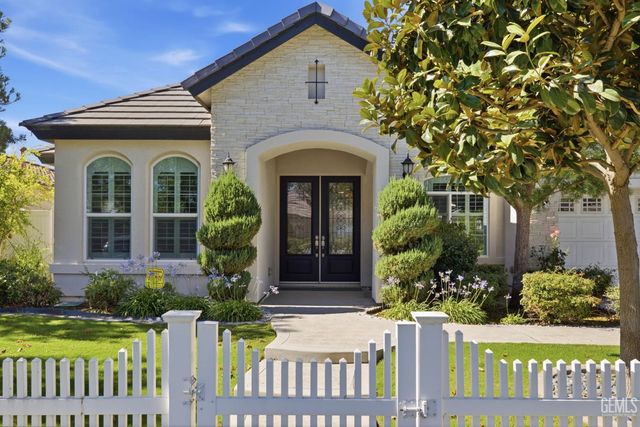 12623 Stillbrook Drive, Bakersfield, CA 93311