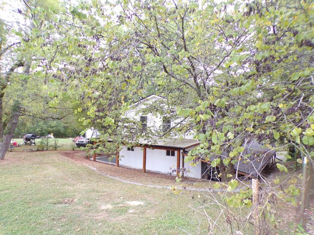 340 Grady Road, Etowah, TN 37331