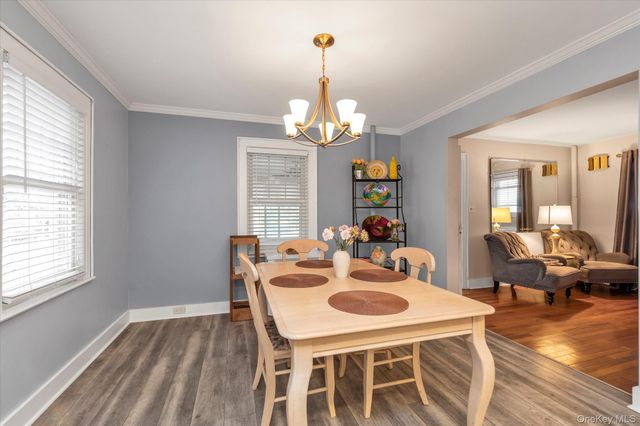 100 Nassau Avenue, Malverne, NY 11565