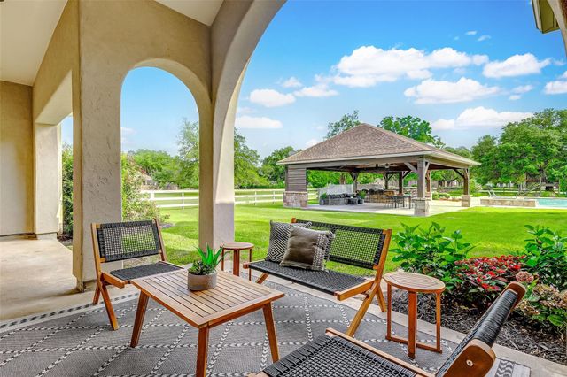 3807 Westerdale Drive, Fulshear, TX 77441