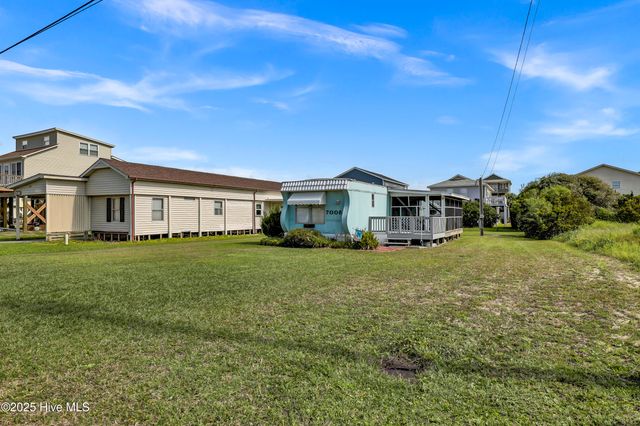 7008 7th Street, Surf City, NC 28445