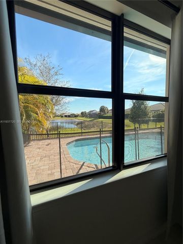 5026 Piaffe Dr, Lake Worth, FL 33467