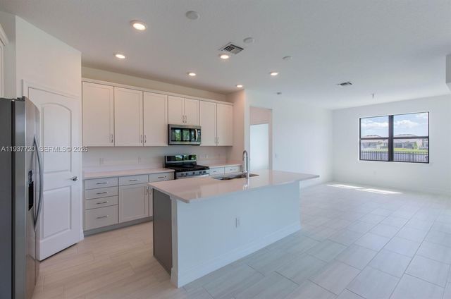 5026 Piaffe Dr, Lake Worth, FL 33467