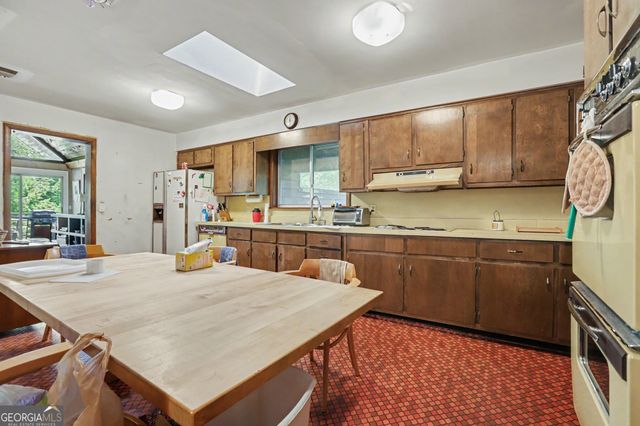 469 Overbrook Drive NW, Atlanta, GA 30318