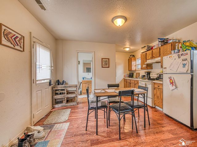 926 E Front Street, Monroe, MI 48161