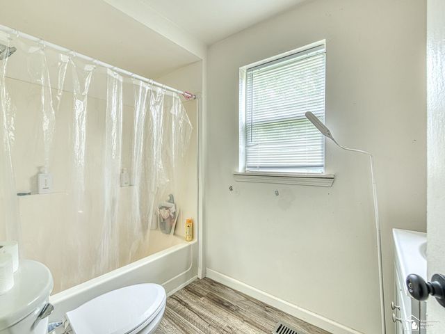 926 E Front Street, Monroe, MI 48161