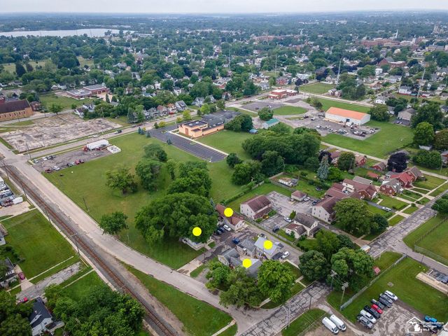 926 E Front Street, Monroe, MI 48161