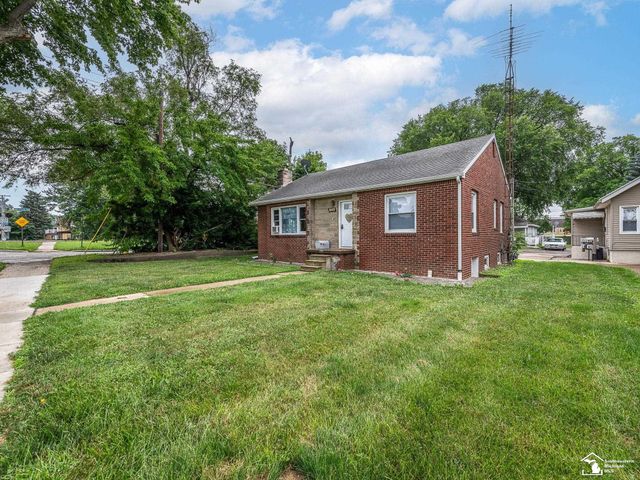 926 E Front Street, Monroe, MI 48161