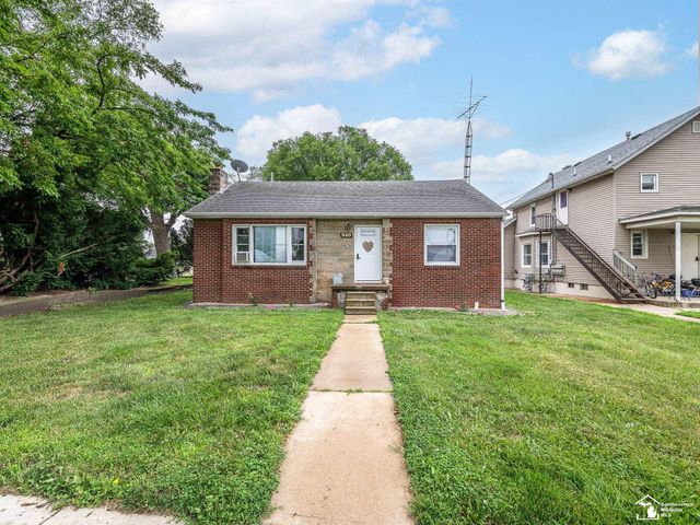 926 E Front Street, Monroe, MI 48161