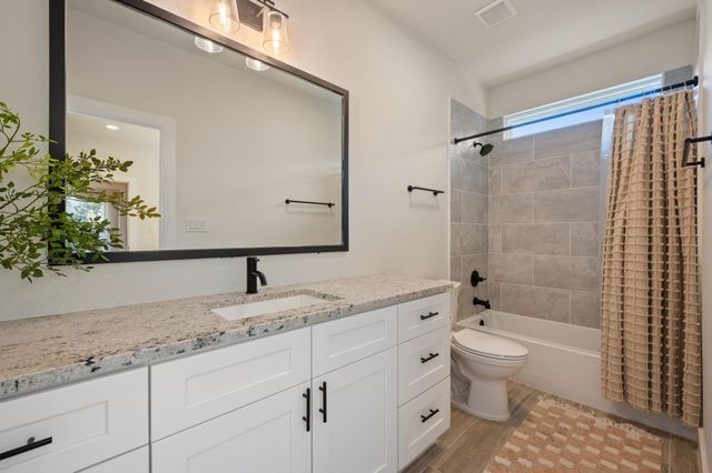 8604 Bar K Ranch RD, Lago Vista, TX 78645