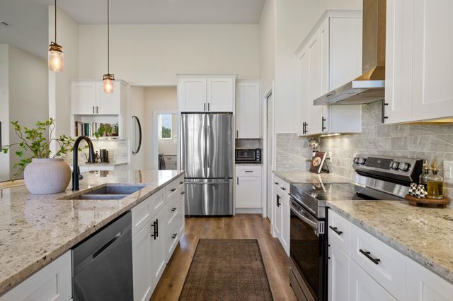 8604 Bar K Ranch RD, Lago Vista, TX 78645