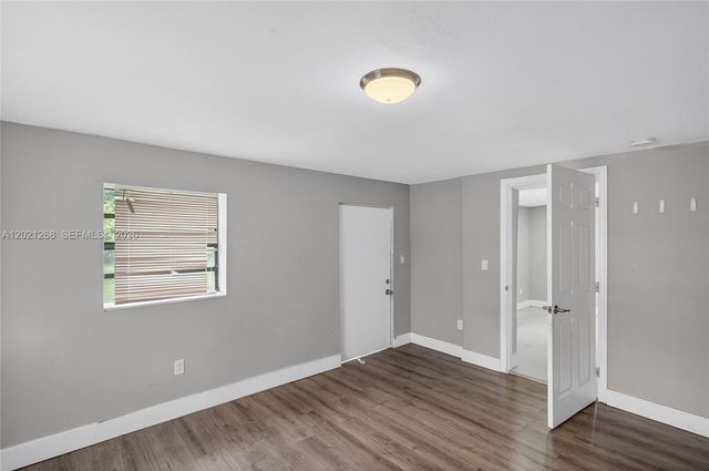 8224 NW 1st Pl, Miami, FL 33150