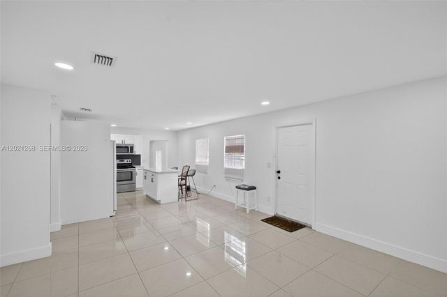 8224 NW 1st Pl, Miami, FL 33150