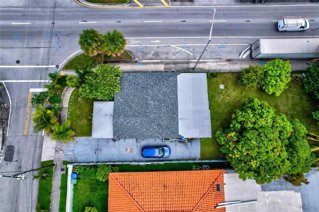 8224 NW 1st Pl, Miami, FL 33150