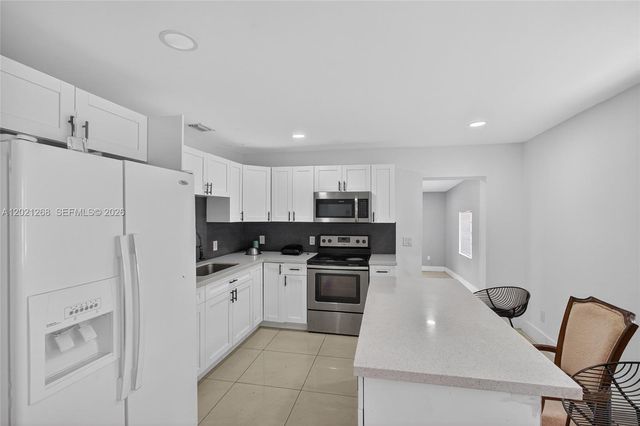 8224 NW 1st Pl, Miami, FL 33150