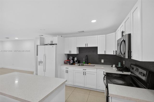 8224 NW 1st Pl, Miami, FL 33150