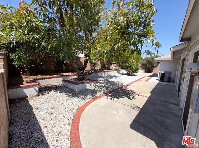 1007 E Citrus Edge Street, Azusa, CA 91702