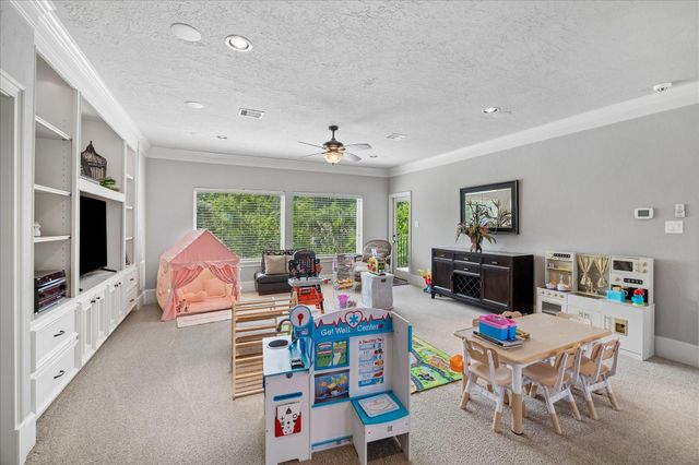 6218 Majestic Hill Drive, Kingwood, TX 77345