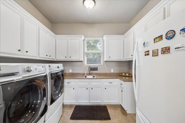 6218 Majestic Hill Drive, Kingwood, TX 77345