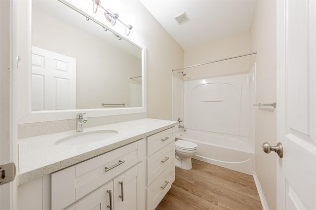 13727 Charterhouse Way, Sugar Land, TX 77498