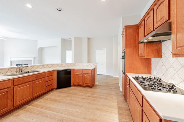 13727 Charterhouse Way, Sugar Land, TX 77498