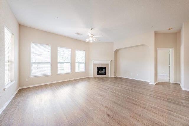 13727 Charterhouse Way, Sugar Land, TX 77498
