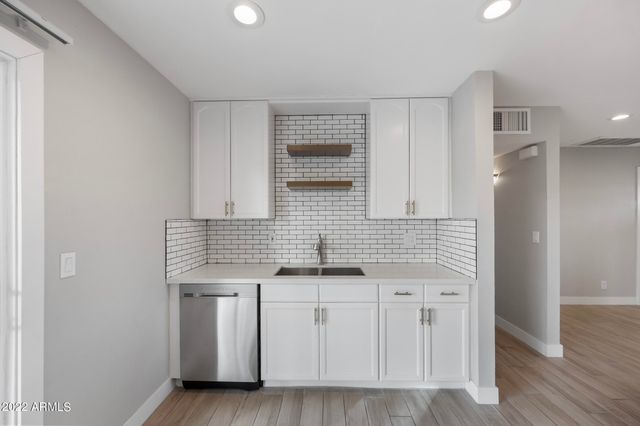 402 N 73rd Street, Scottsdale, AZ 85257