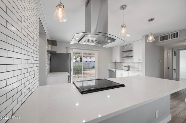 402 N 73rd Street, Scottsdale, AZ 85257