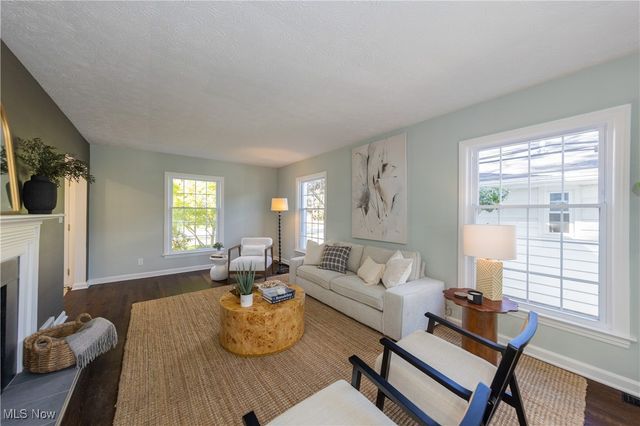 28812 Cresthaven Drive, Willowick, OH 44095