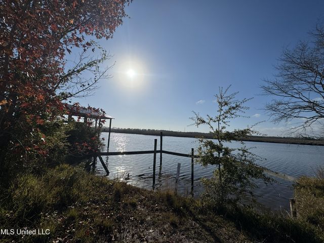 10187 S River Drive, Biloxi, MS 39532