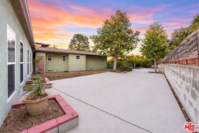 7230 Outpost Cove Drive, Los Angeles, CA 90068