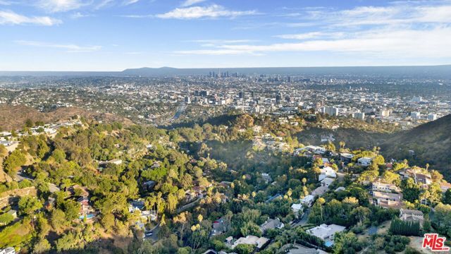 7230 Outpost Cove Drive, Los Angeles, CA 90068