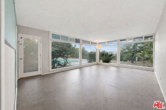 7230 Outpost Cove Drive, Los Angeles, CA 90068