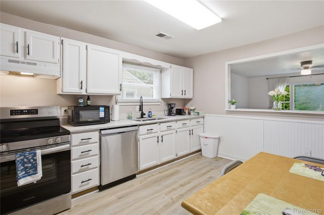 1660 N Sheldon Road, Canton Charter Township, MI 48187