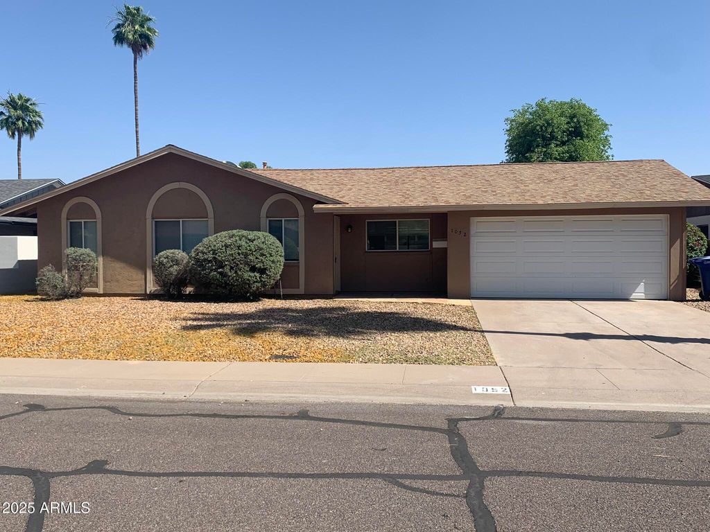 1052 E CARTER Drive, Tempe, AZ 85282