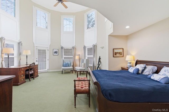 2 Quogo Neck Lane, Quogue, NY 11959